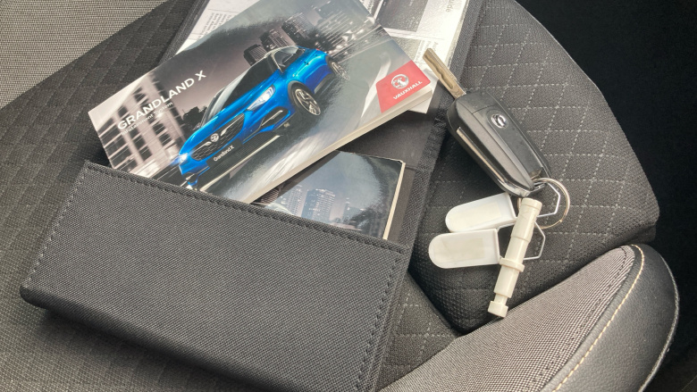 Vauxhall Grandland X 1.2 Turbo SRi Nav 5dr Petrol Hatchback